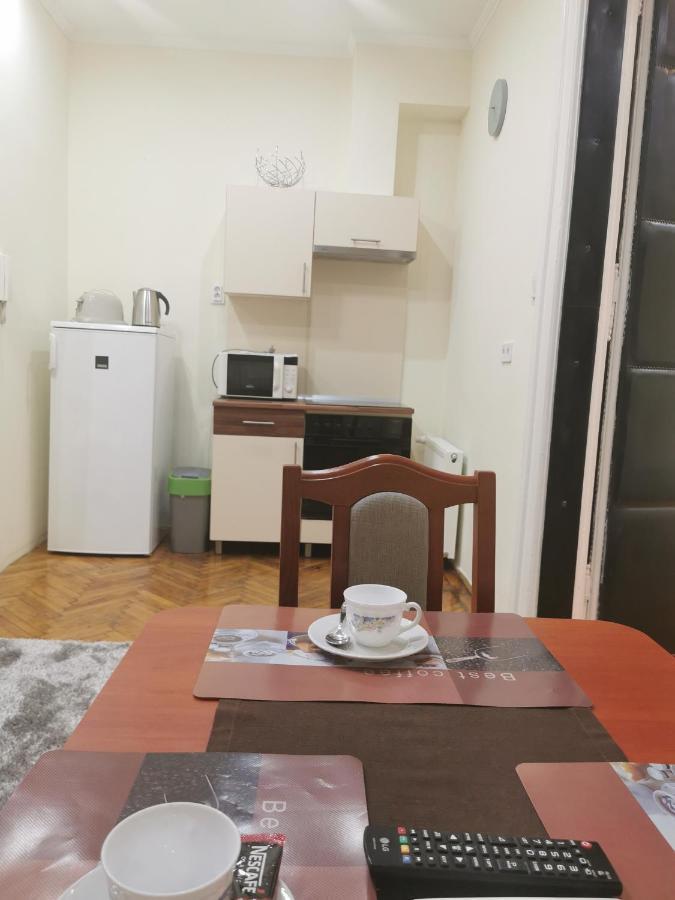 Baross-Hat 5 Szolnok Exterior foto